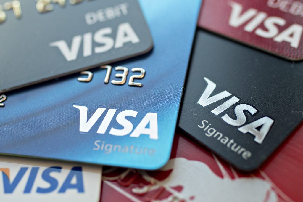 ویزا کارت و پشتیبانی از ۱۶۰ ارز در جهان